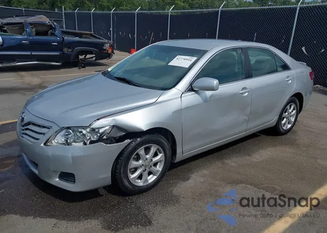2011 Toyota Camry Le z USA, uszkodzony, nr VIN 4T1BF3EK9BU624728